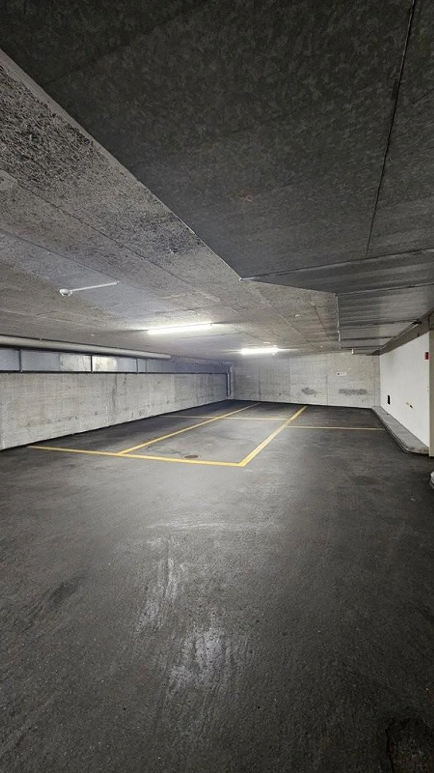Einstellplatz im Zentrum von Zug - Foto 1 von 1