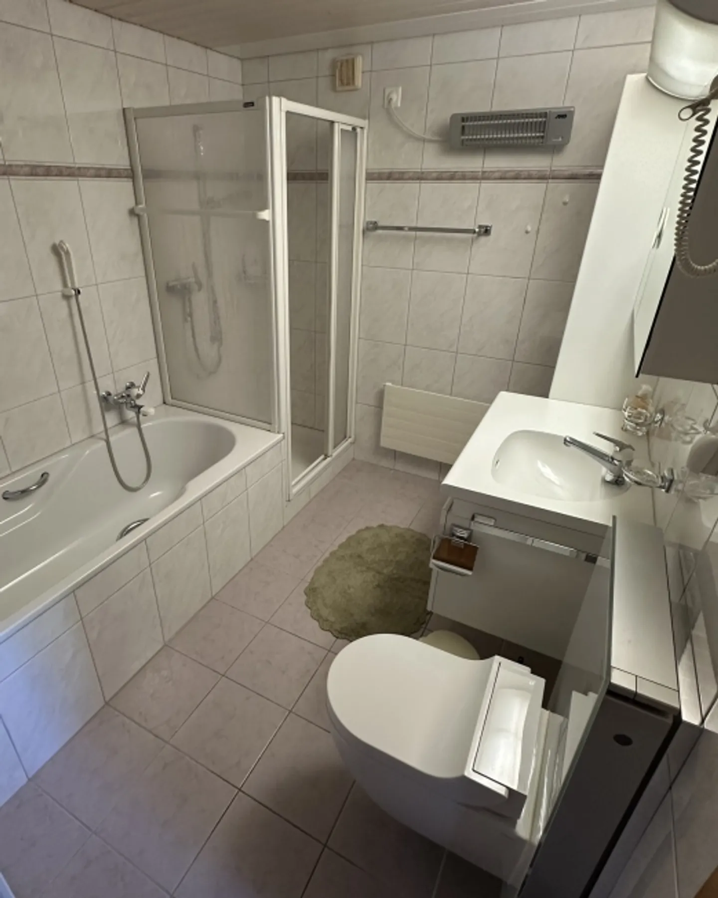 6 ROOM HOUSE IN NEUHAUSEN AM RHEINFALL (SH), FURNISHED, TEMPORARY - Photo 10 of 10