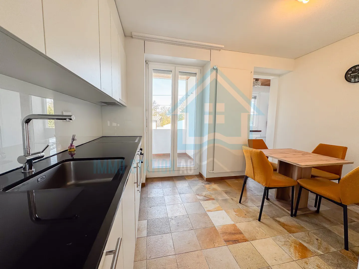 Lichtdurchflutete 2.5-Zimmer-Wohnung an zentraler Lage in Murgenthal - Photo 4 of 16