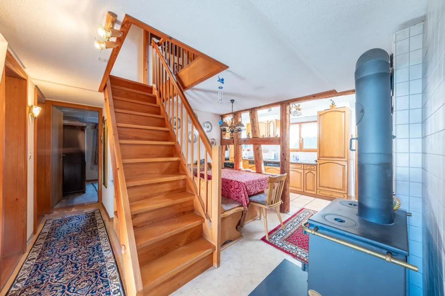 Casa unifamiliare affascinante con carattere - Foto 3 di 8