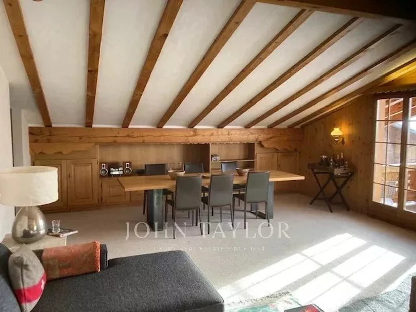 Apartment - Photo 4 of 13