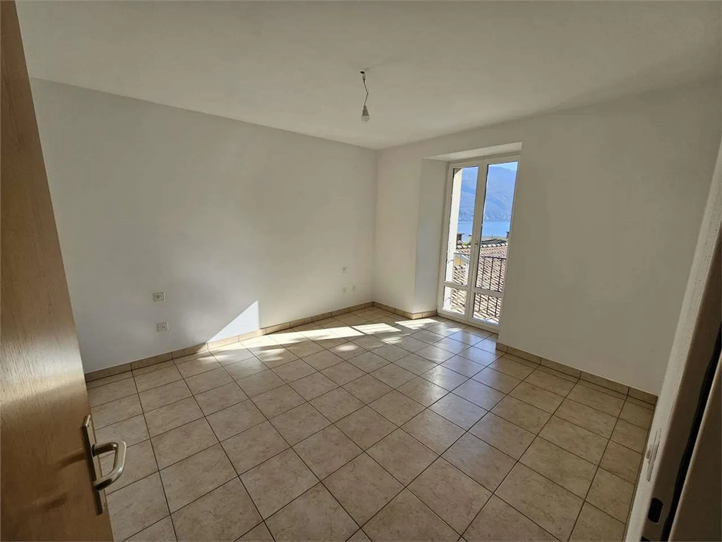 Melide, location 3.5 pièces avec vue sur le lac - Photo 8 sur 12