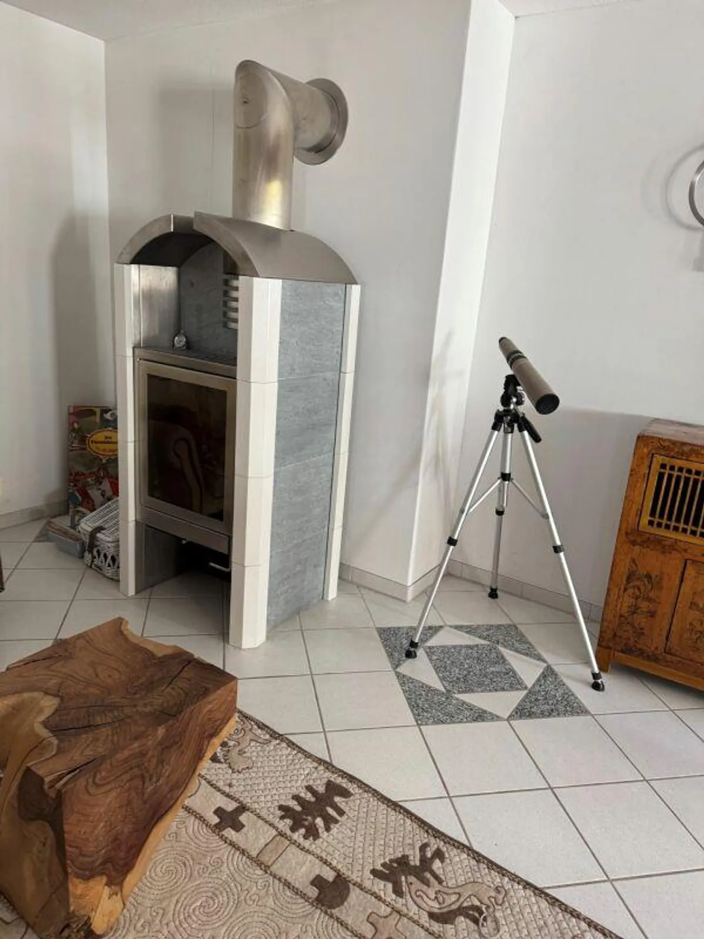 Appartement sous les combles 2 1/2 pièces avec galerie - emplacement calme dans le village - Photo 6 sur 10