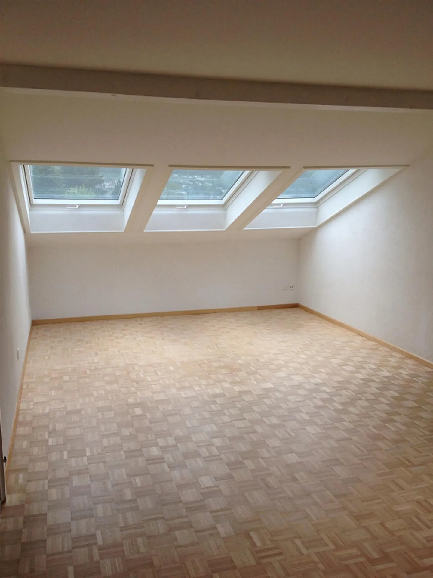 Sunny penthouse in the best location - Photo 2 of 8