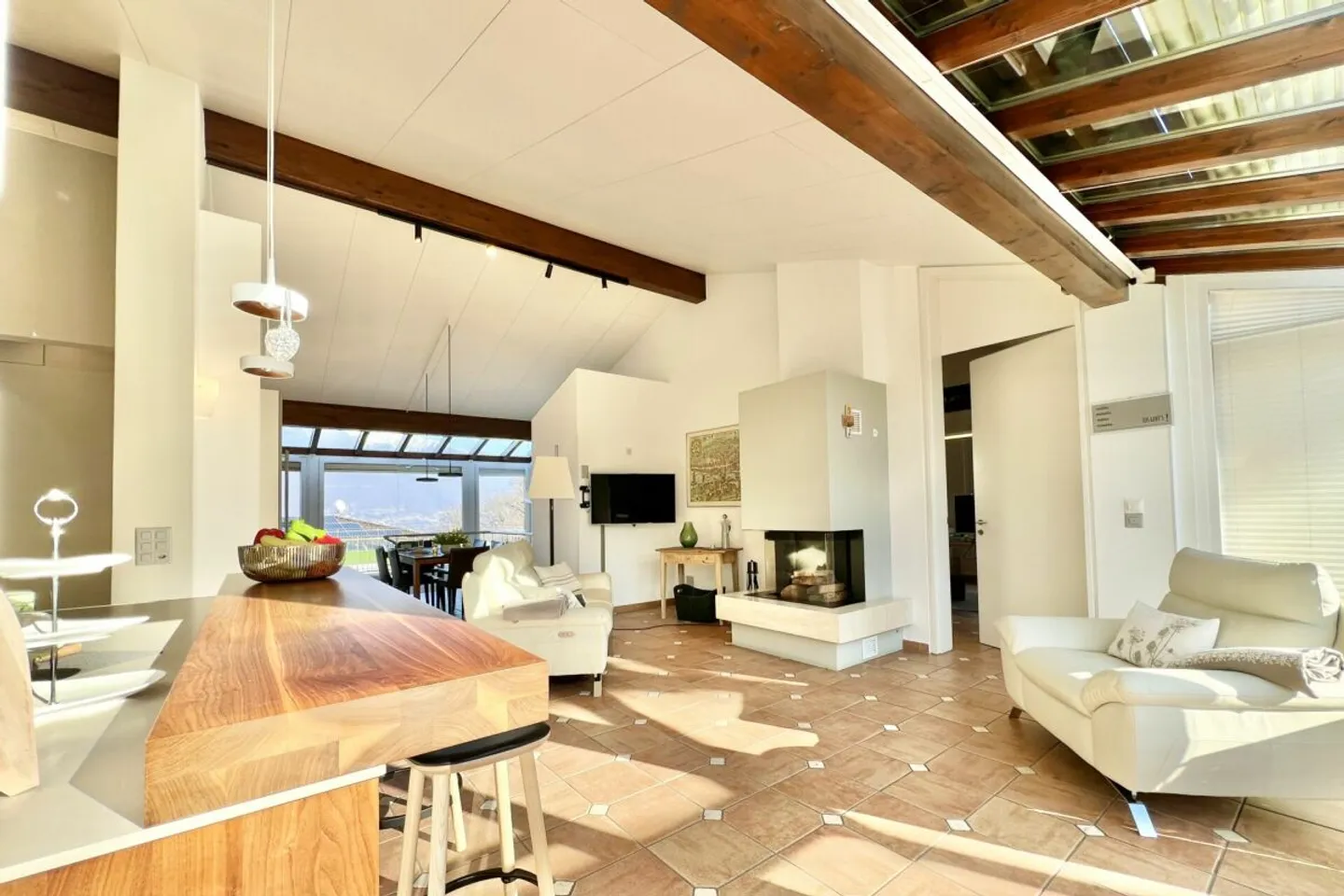 Villa in posizione soleggiata tutto l'anno con casa per gli ospiti separata e bellissimo terreno - in ottime condizioni! - Foto 7 di 56