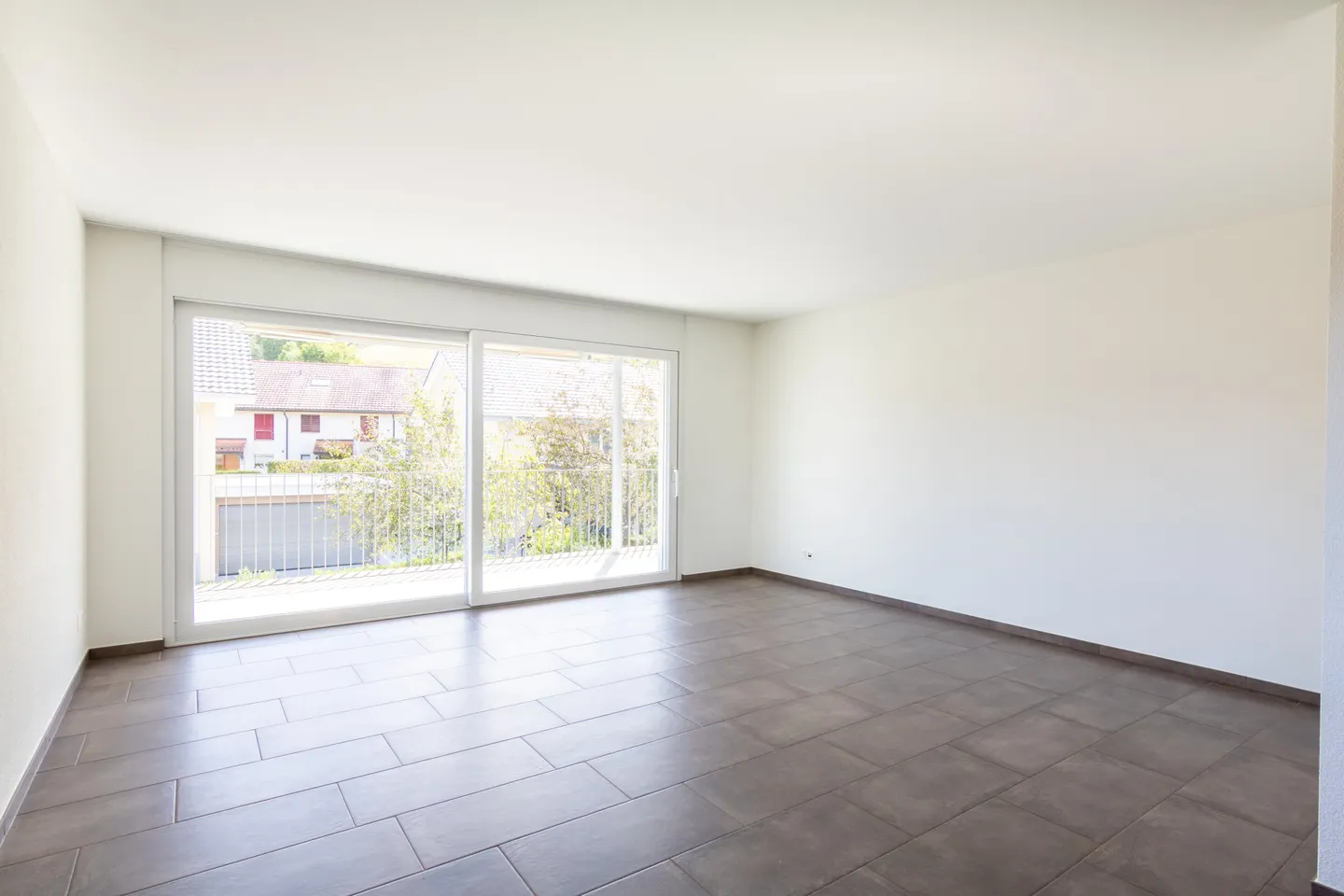 Modern 2.5-room apartment on the 1st floor with balcony, Staffelbach - Photo 3 of 10