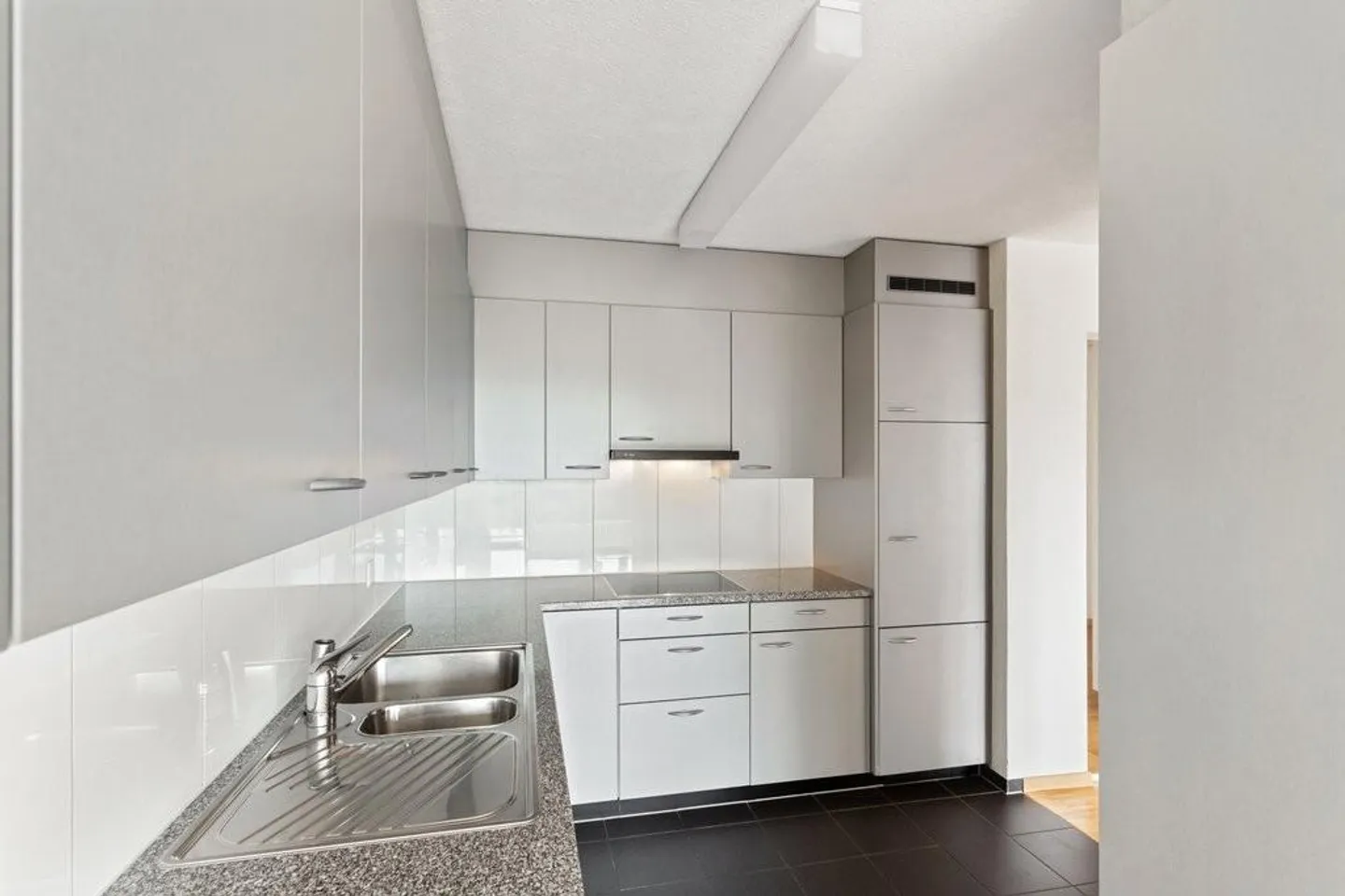 Ici attend votre nouveau chez-vous - Photo 3 sur 12