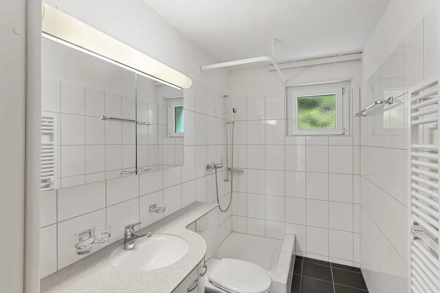 Ici attend votre nouveau chez-vous - Photo 5 sur 12