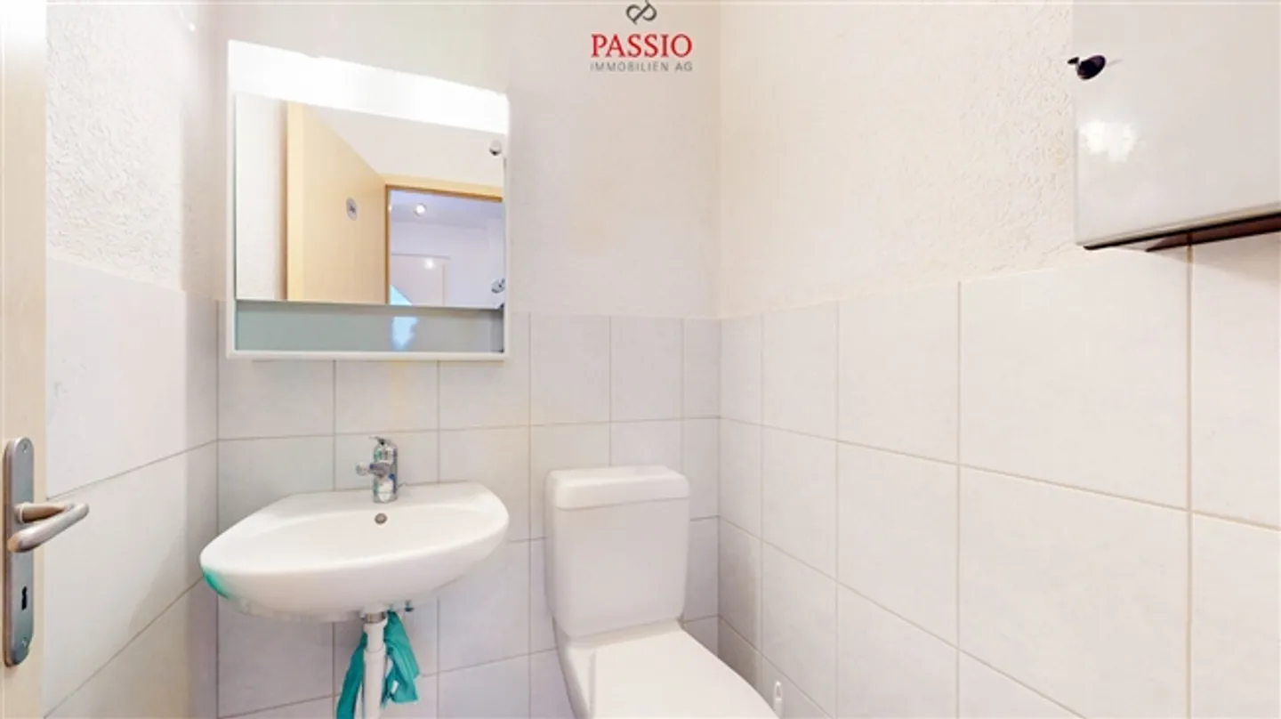 Row house for sale - Photo 6 of 20