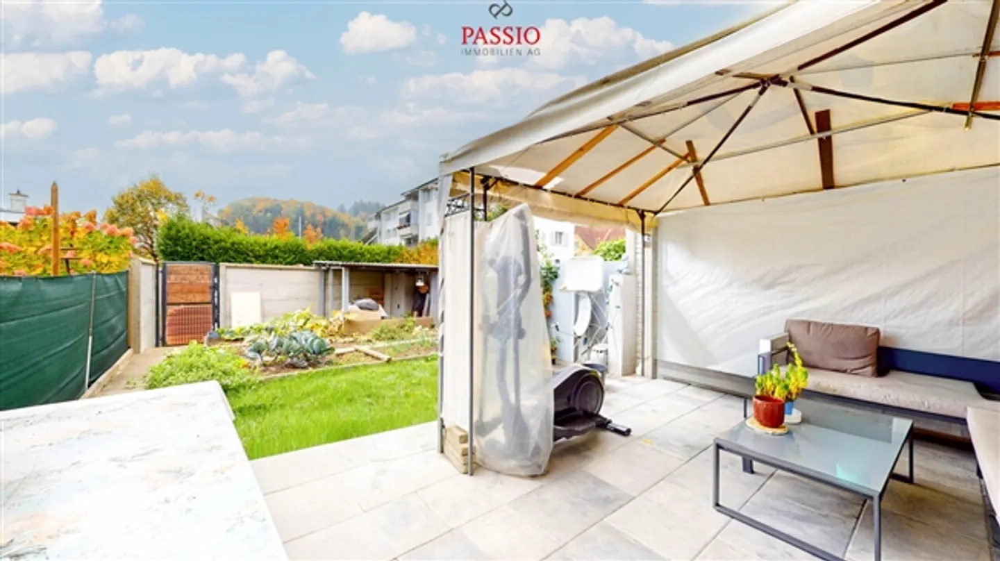 Row house for sale - Photo 16 of 20