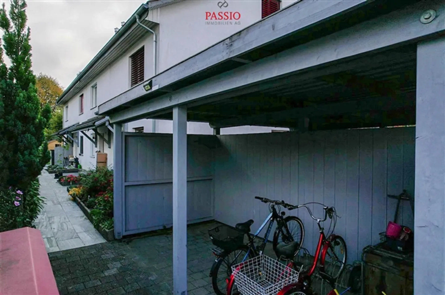 Row house for sale - Photo 17 of 20