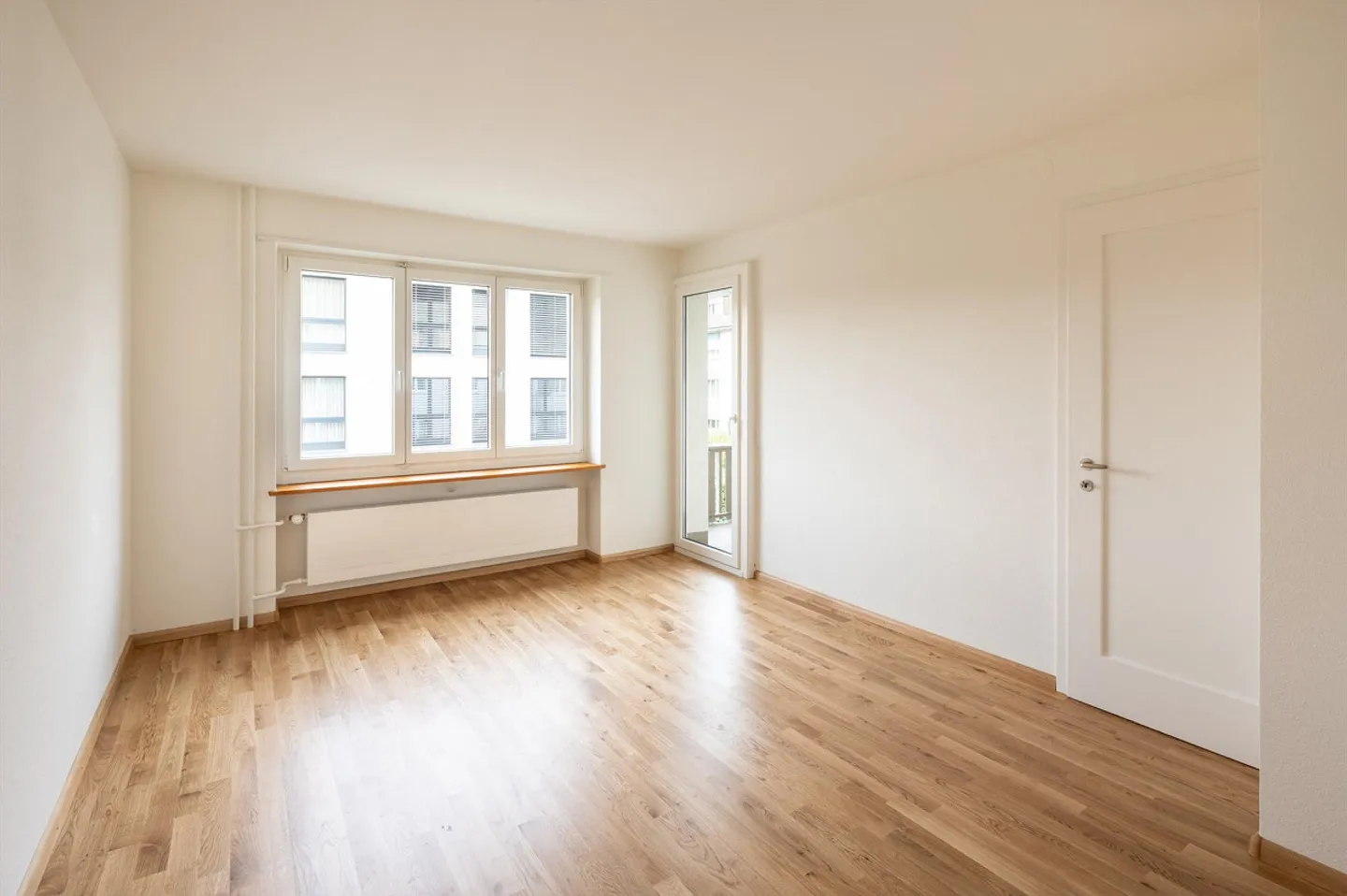 Bright Apartment - Central & Quiet Location in Muttenz near Tram Station! - Photo 9 of 13