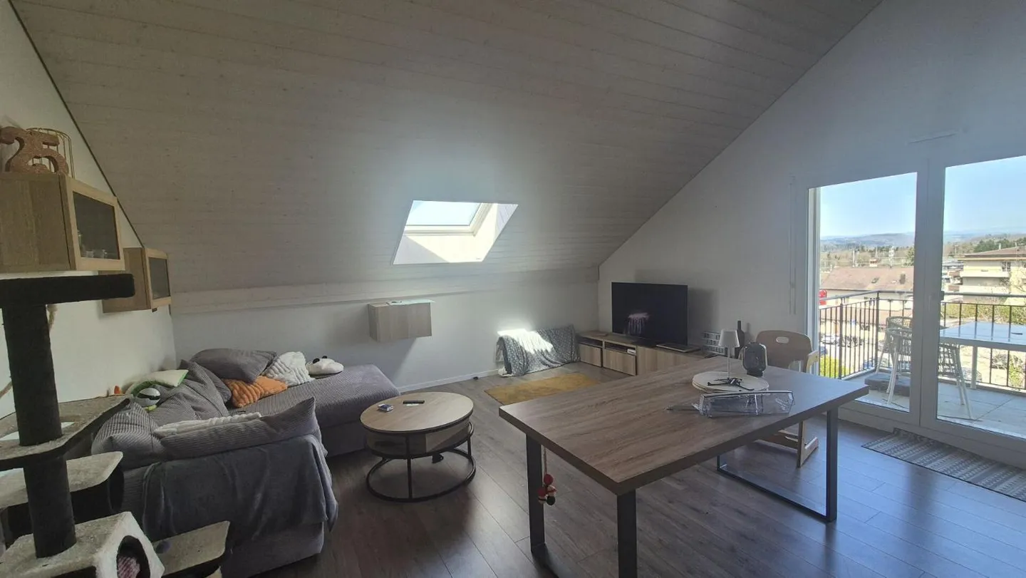 Apartment with 3.5 rooms - Unit 7 - Photo 3 of 9