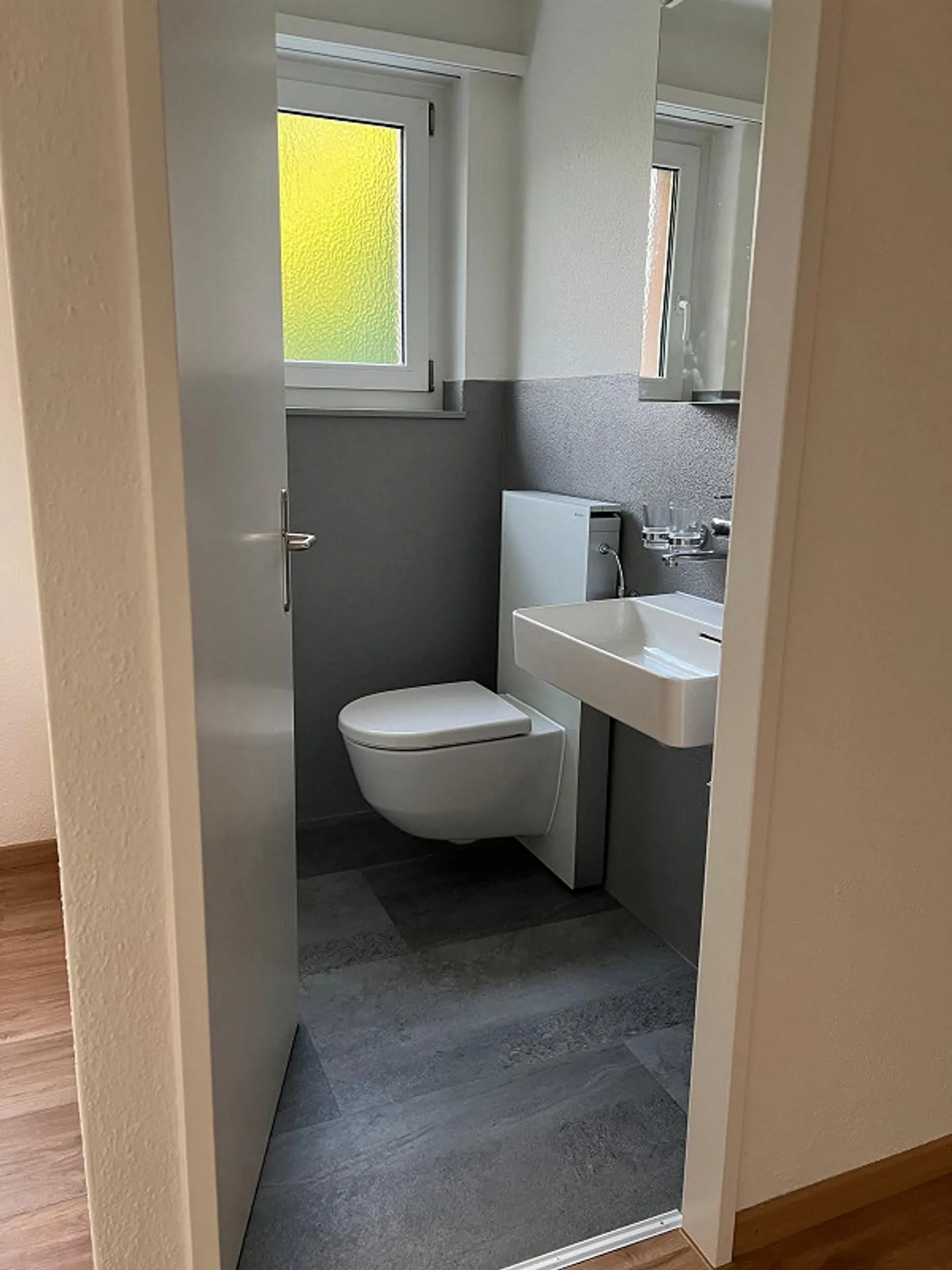 Renovierte, ruhige und helle 3 Zimmer Wohnung mit Sicht ins Grüne - Photo 4 sur 7