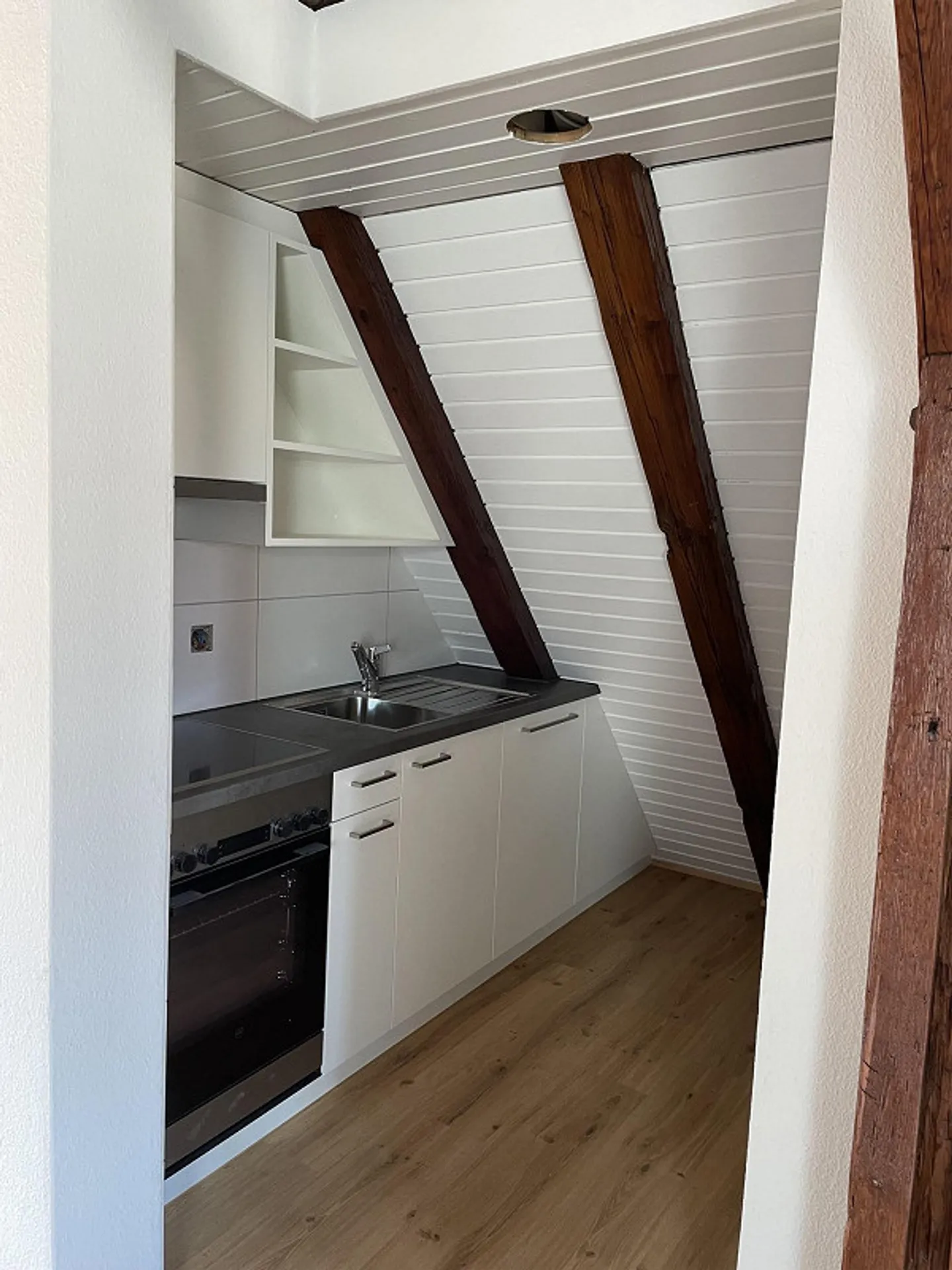 Penthouse attrayant de 2,5 pièces - Photo 8 sur 13