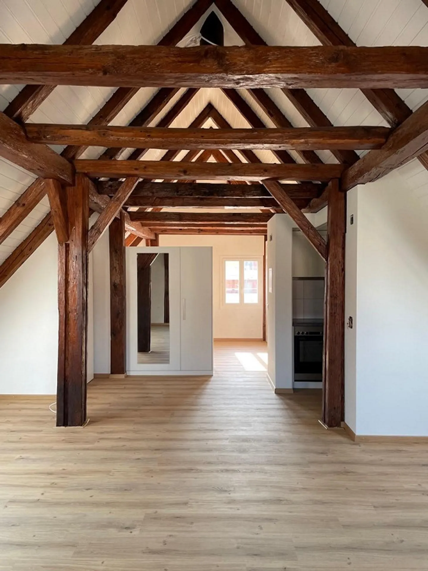 Penthouse attrayant de 2,5 pièces - Photo 4 sur 13