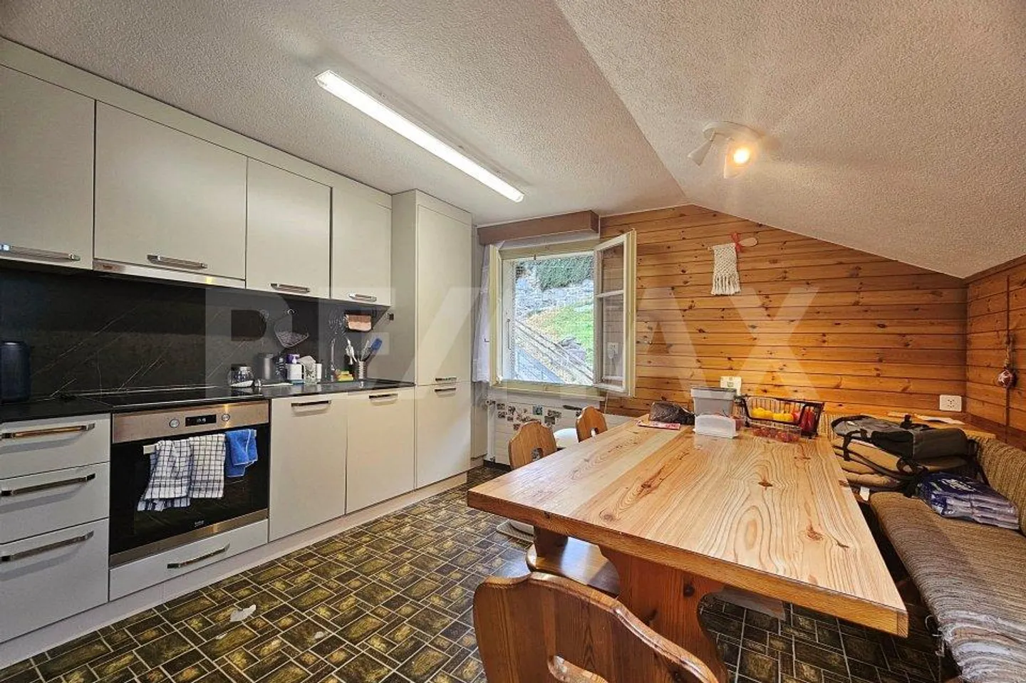 Appartement confortable de 4,5 pièces avec une vue magnifique - Photo 6 sur 11