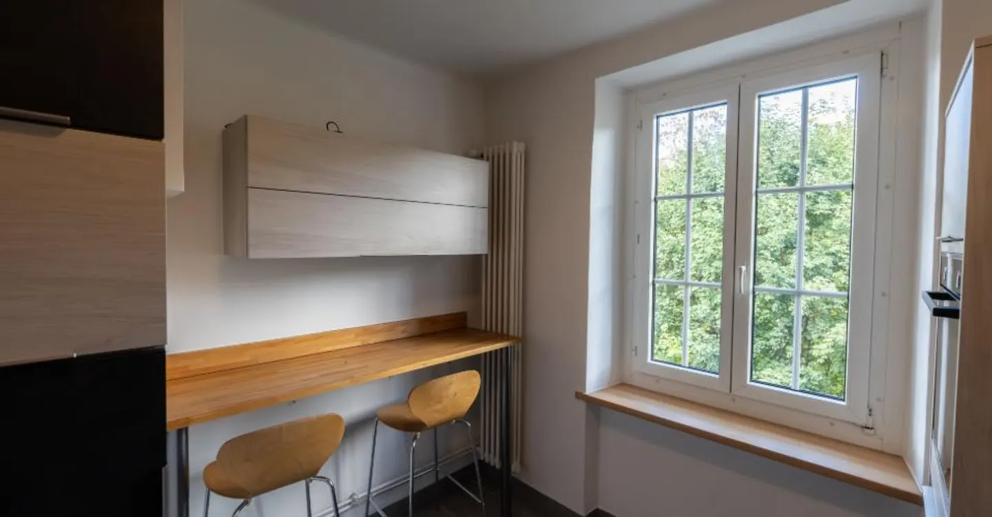 Appartement rénové avec jardin - Photo 3 sur 15