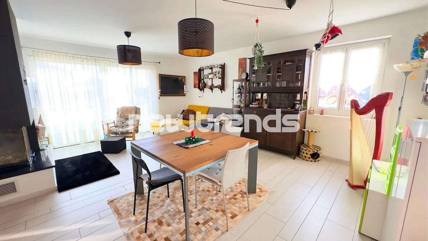 TWO-FAMILY HOUSE WITH 2 INDEPENDENT APARTMENTS OF 10 ROOMS - Photo 3 of 27