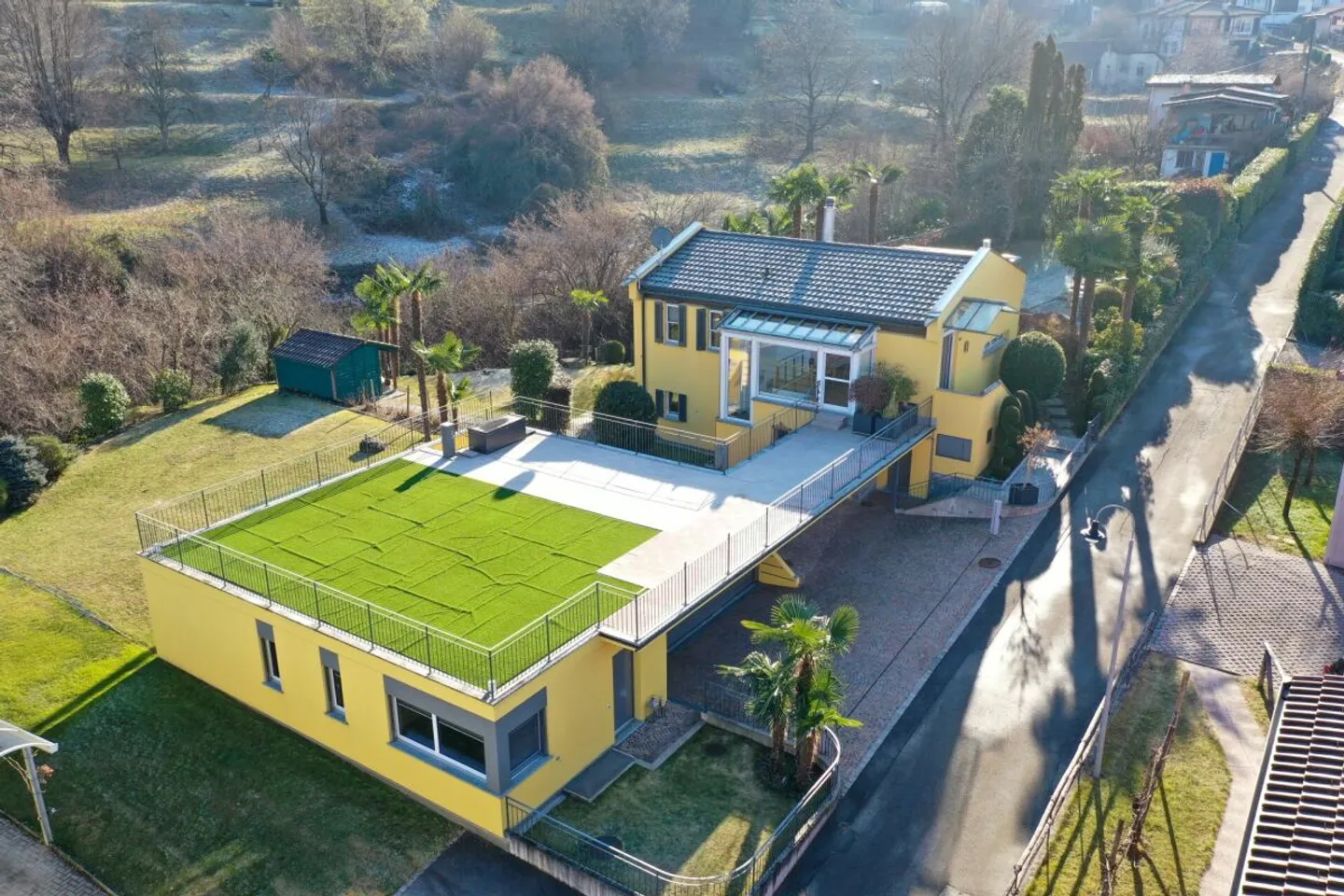Villa in posizione soleggiata tutto l'anno con casa per gli ospiti separata e bellissimo terreno - in ottime condizioni! - Foto 42 di 56