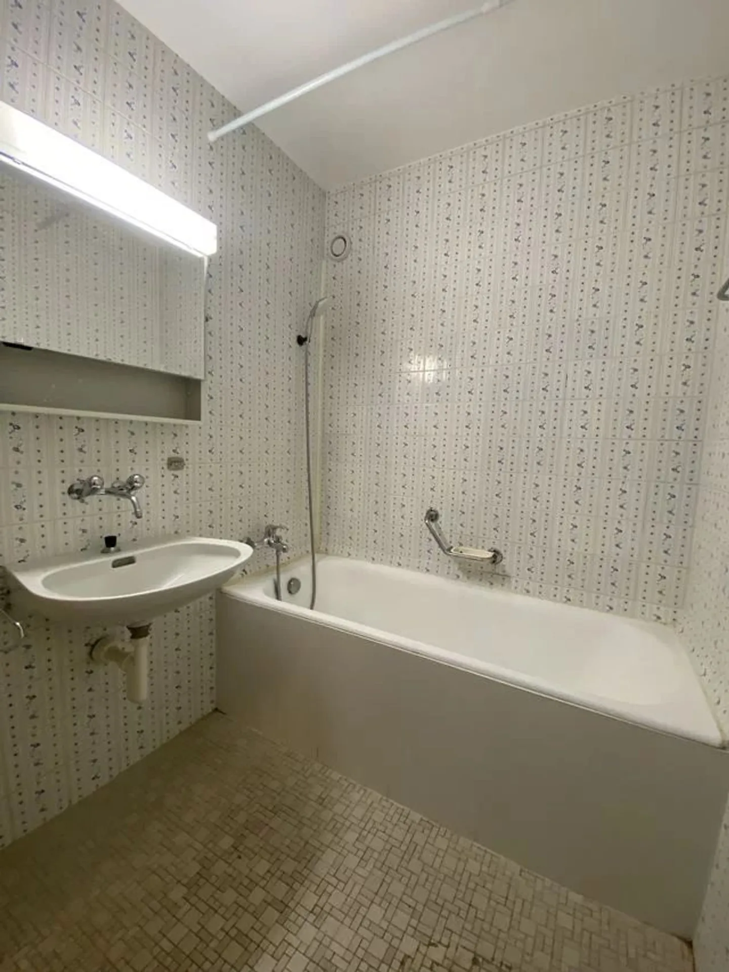 Appartement de 2 pièces au 1er étage - Photo 6 sur 7