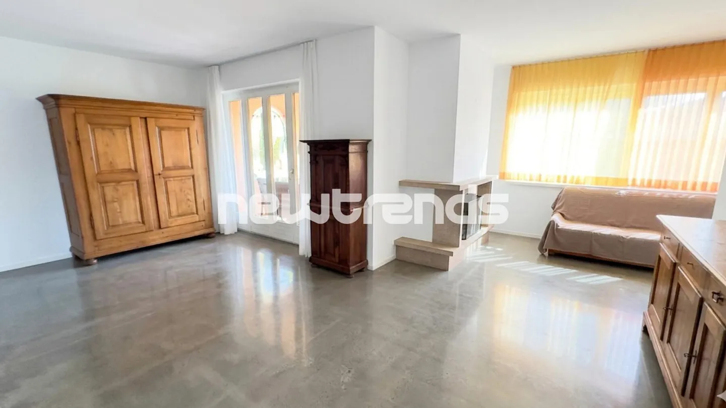 TWO-FAMILY HOUSE WITH 2 INDEPENDENT APARTMENTS OF 10 ROOMS - Photo 5 of 27