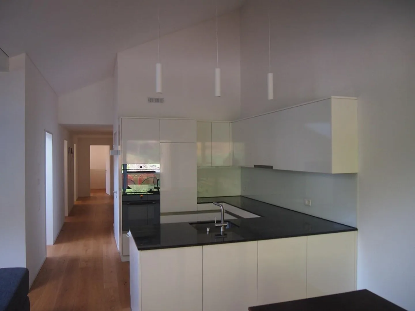Appartement 4 1/2 pièces calme et moderne dans un excellent complexe résidentiel - Photo 1 sur 9