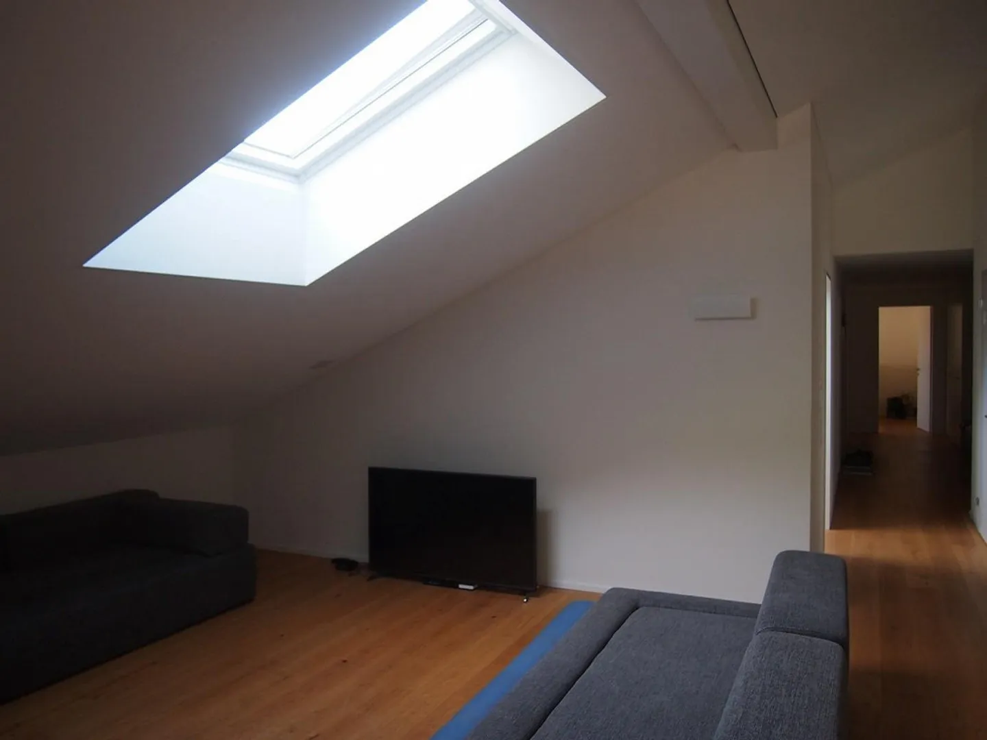 Appartement 4 1/2 pièces calme et moderne dans un excellent complexe résidentiel - Photo 3 sur 9