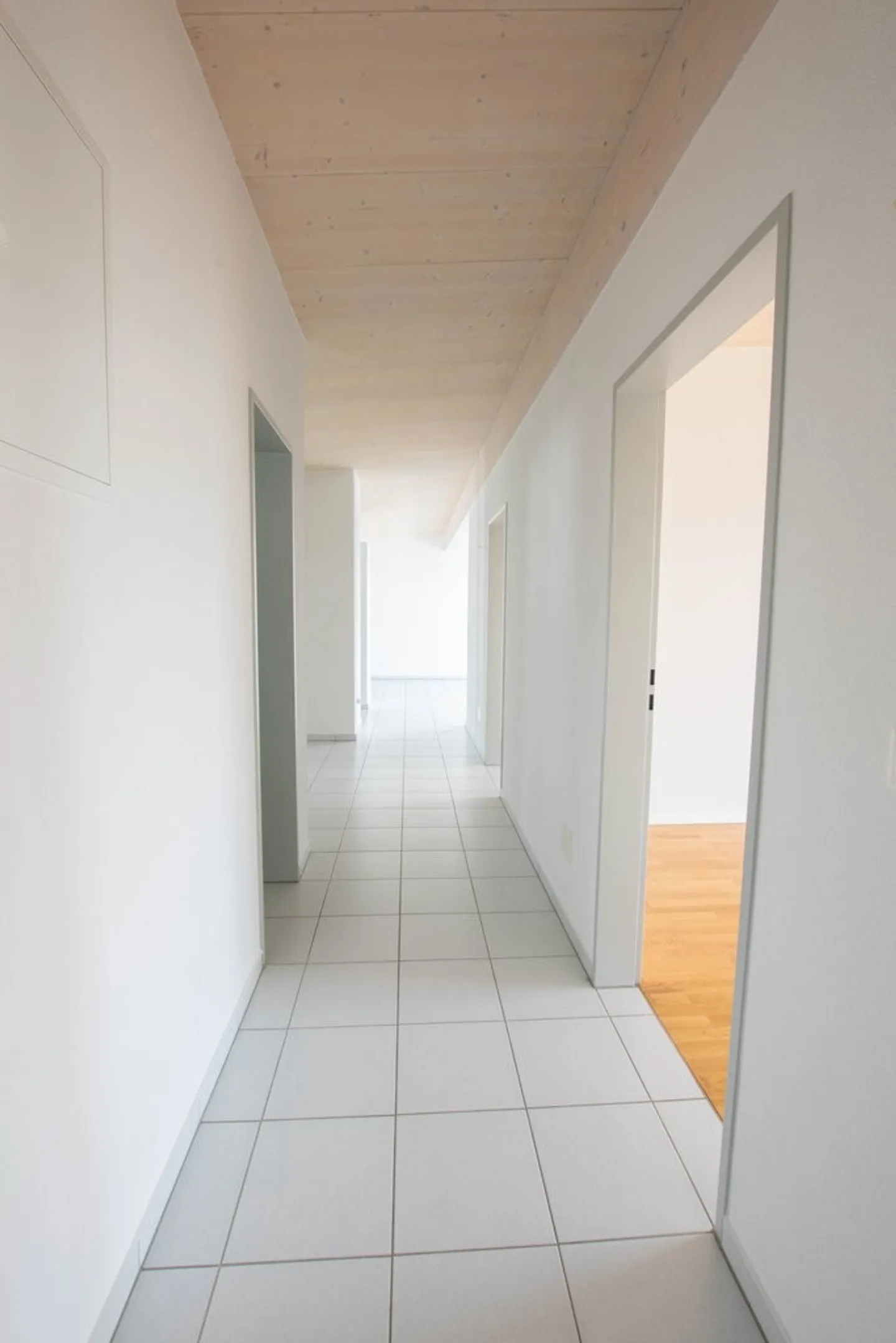 Apartment for rent - Photo 3 of 9