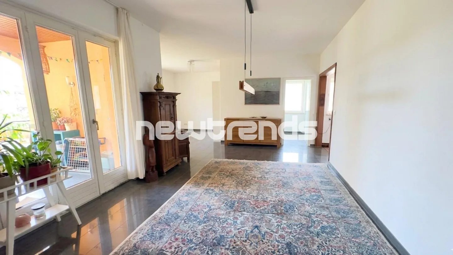 TWO-FAMILY HOUSE WITH 2 INDEPENDENT APARTMENTS OF 10 ROOMS - Photo 9 of 27