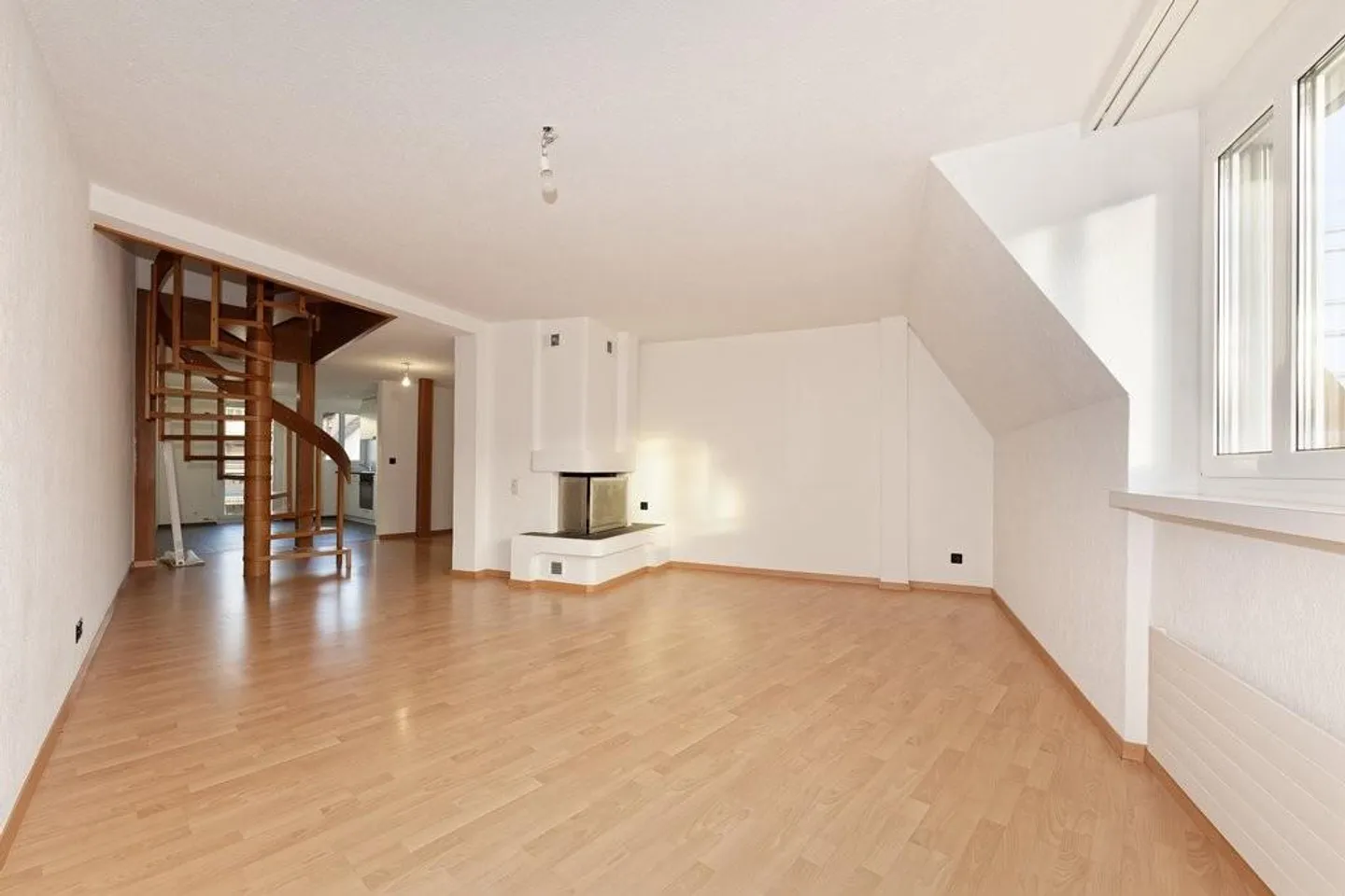 3.5-Maisonettewohnung an optimaler Lage - Foto 1 von 6