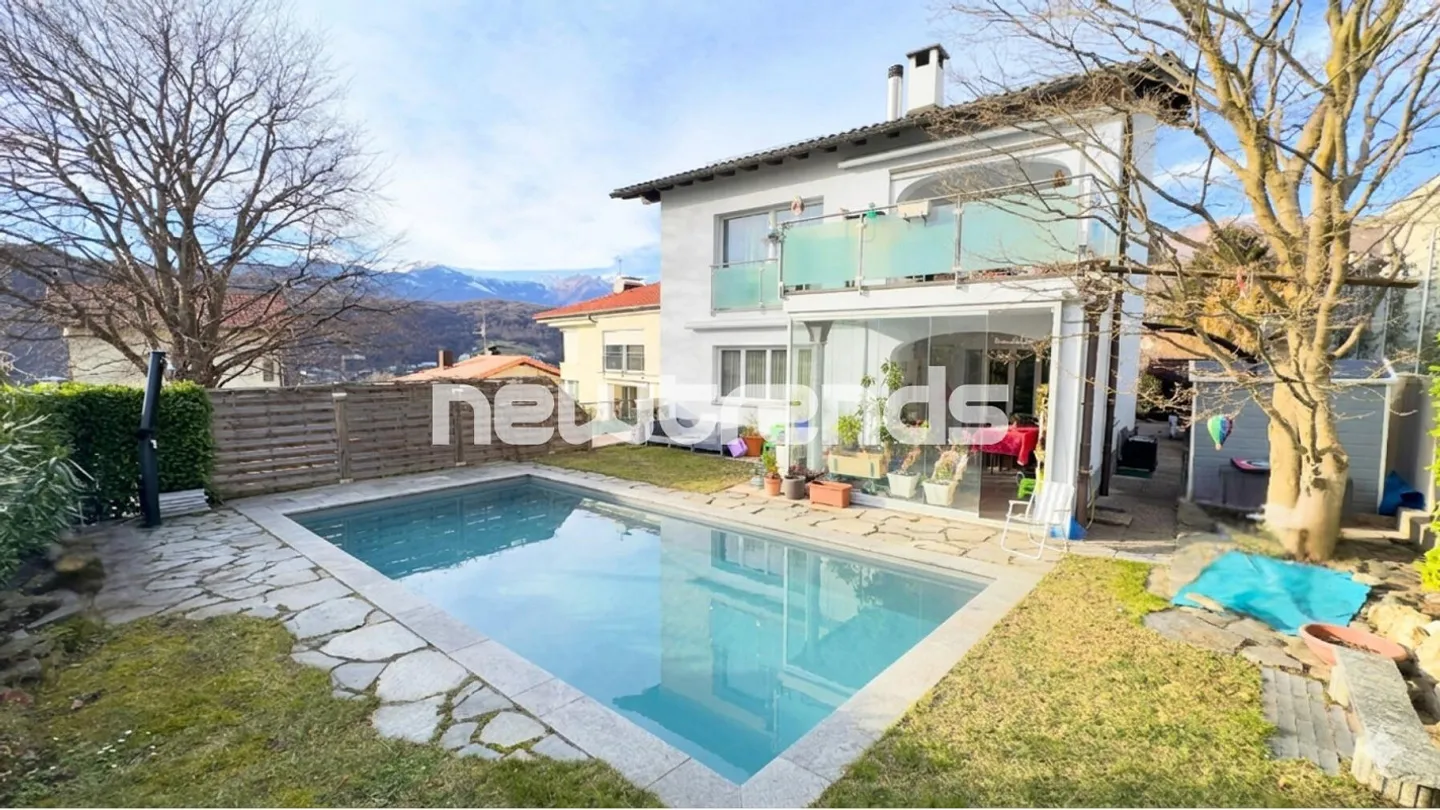 TWO-FAMILY HOUSE WITH 2 INDEPENDENT APARTMENTS OF 10 ROOMS - Photo 11 of 27