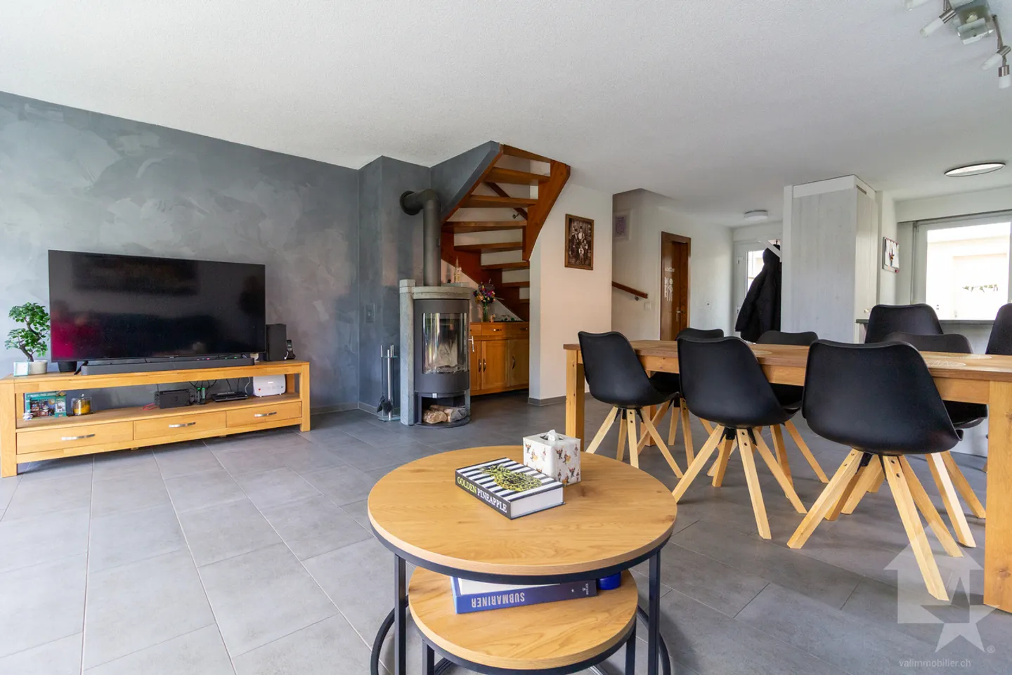 Jolie maison mitoyenne de 5.5 pièces - Photo 1 sur 25