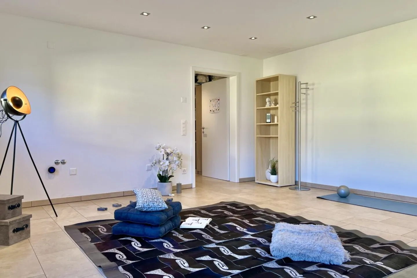 Villa in posizione soleggiata tutto l'anno con casa per gli ospiti separata e bellissimo terreno - in ottime condizioni! - Foto 45 di 56