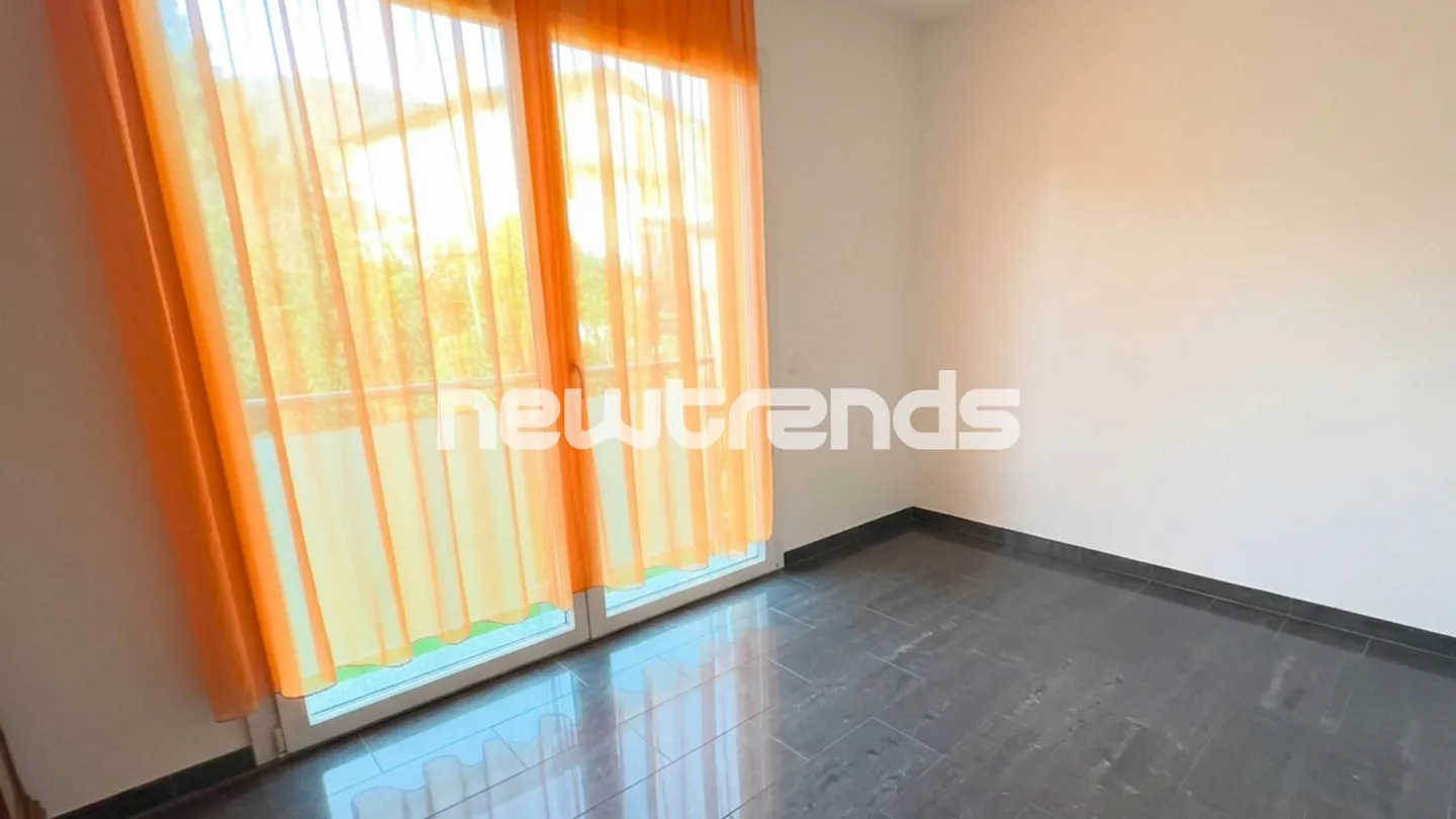 TWO-FAMILY HOUSE WITH 2 INDEPENDENT APARTMENTS OF 10 ROOMS - Photo 14 of 27