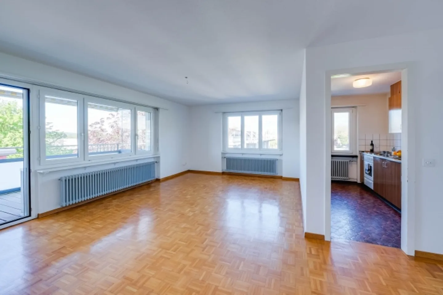 Courtes distances, grands avantages Vivre près du pouls de la ville ! - Photo 3 sur 7