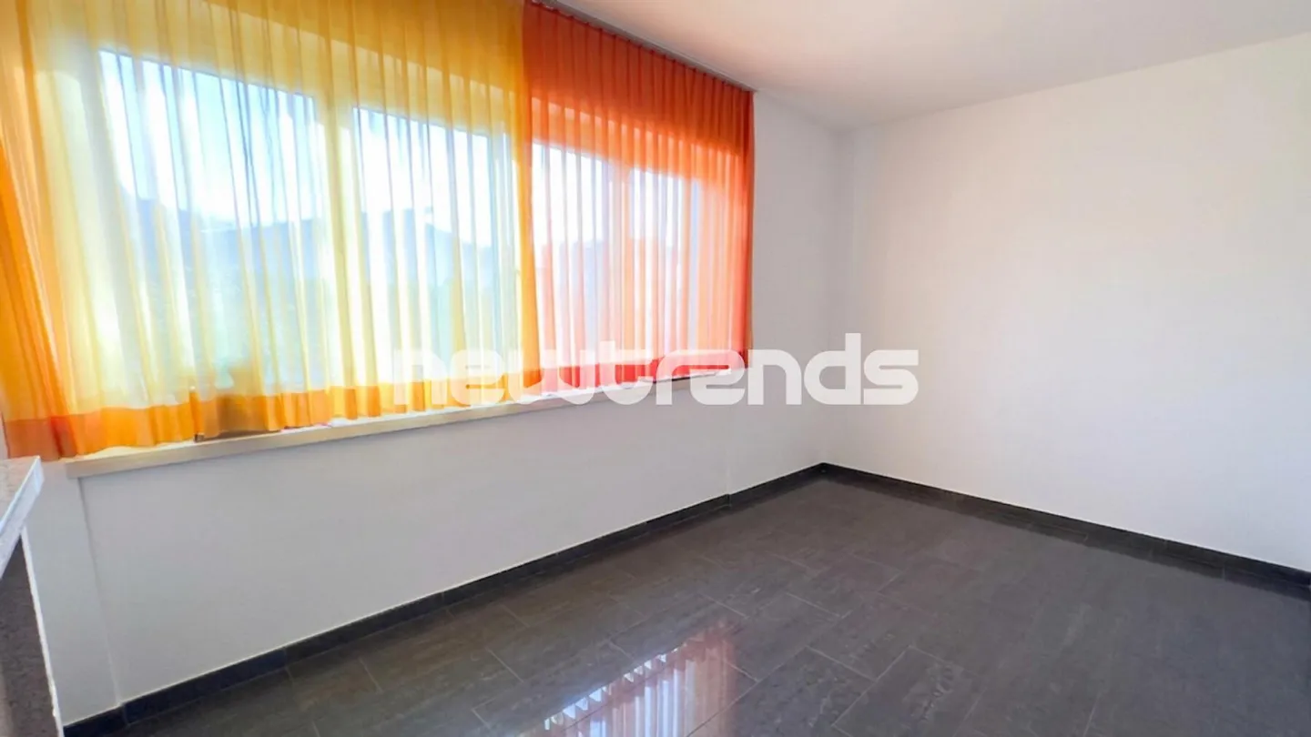 TWO-FAMILY HOUSE WITH 2 INDEPENDENT APARTMENTS OF 10 ROOMS - Photo 16 of 27