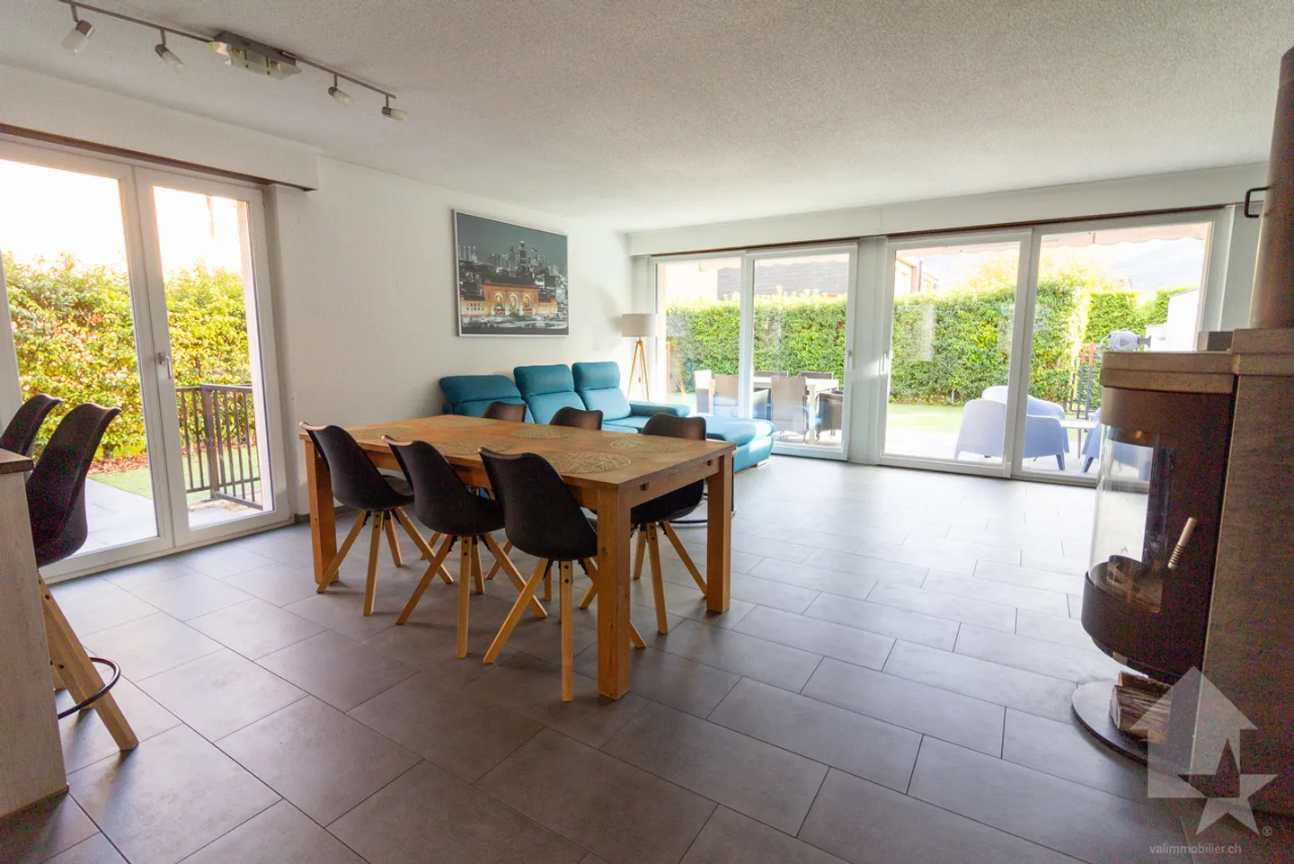 Jolie maison mitoyenne de 5.5 pièces - Photo 4 sur 25