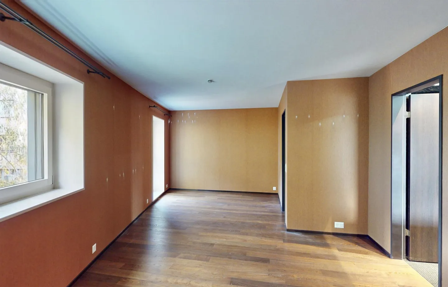 Dreamy 5.5-Room Townhouse with Whirlpool Large Terrace 3 Garage Spaces - Photo 5 of 12