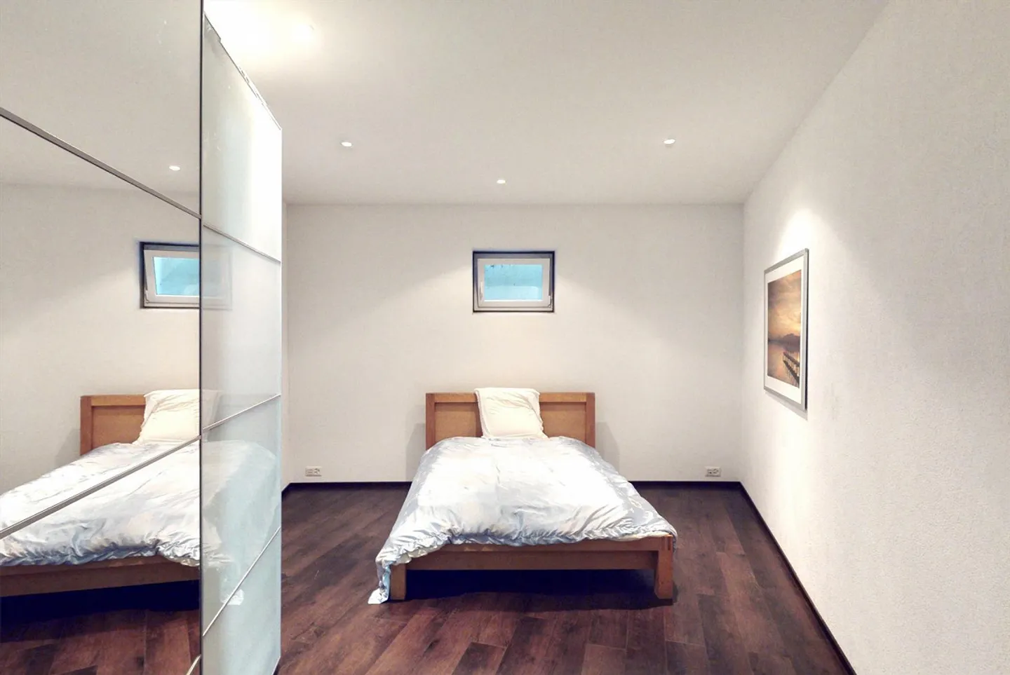 Dreamy 5.5-Room Townhouse with Whirlpool Large Terrace 3 Garage Spaces - Photo 10 of 12
