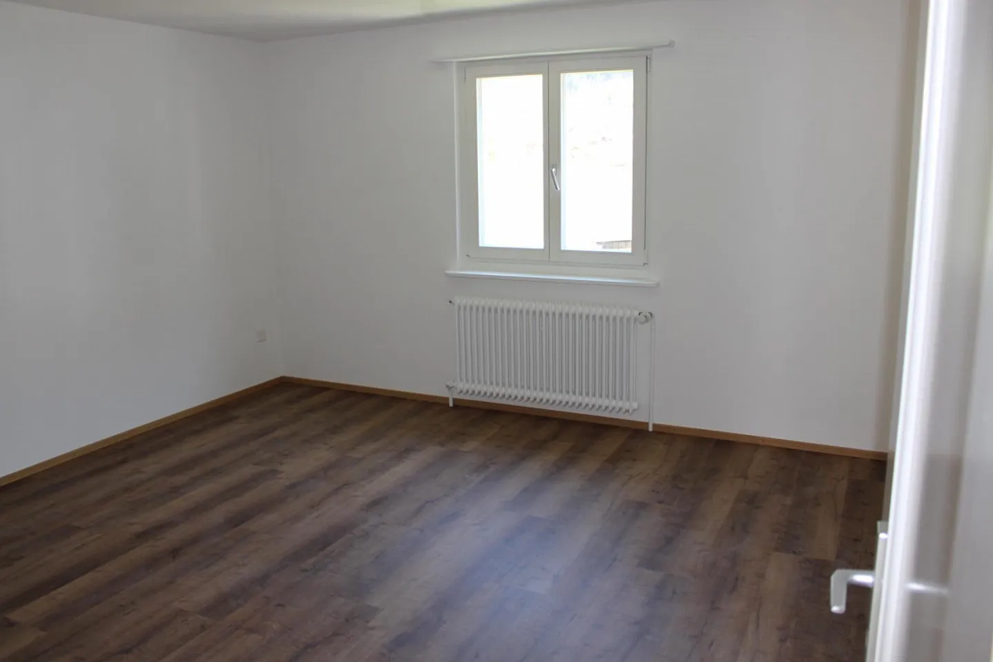 Special property with garden house and plenty of outdoor space - Photo 3 of 14