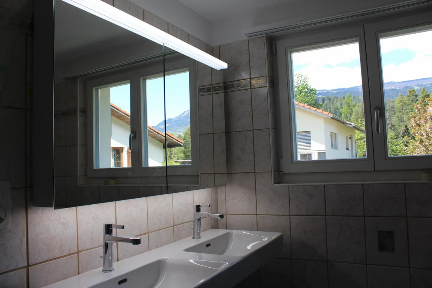 Special property with garden house and plenty of outdoor space - Photo 6 of 14