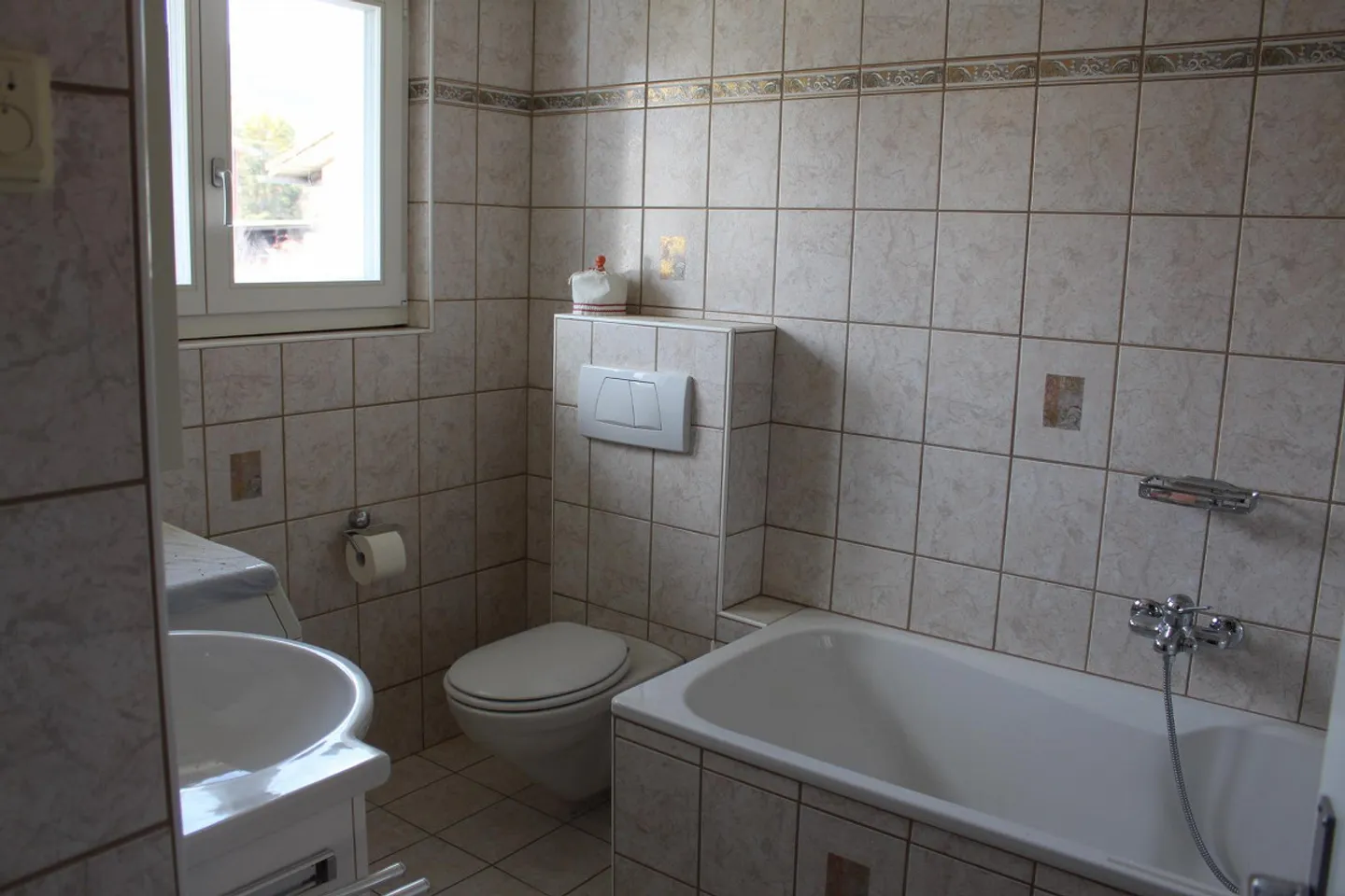 Special property with garden house and plenty of outdoor space - Photo 7 of 14