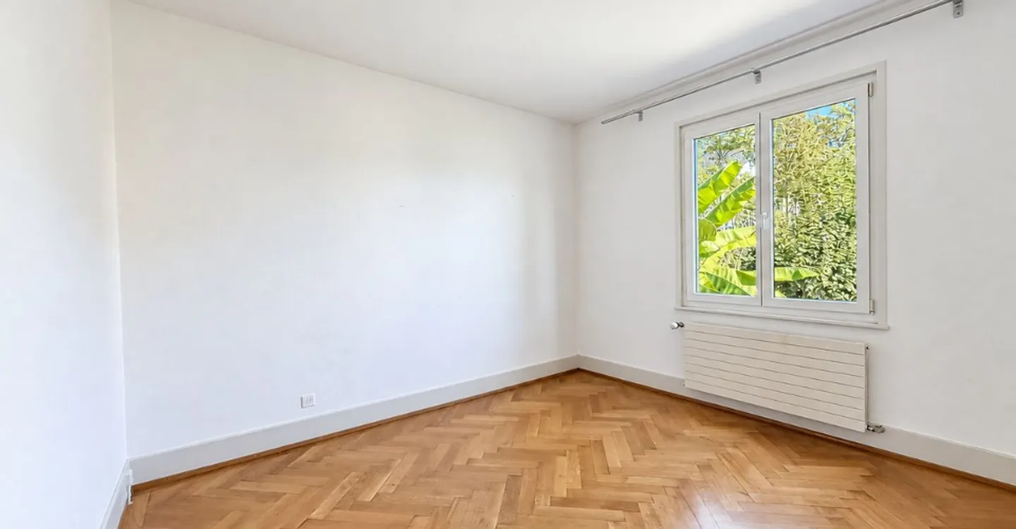 Charming 4.5-room apartment, terrace, garden and stunning lake view! - Photo 7 of 12