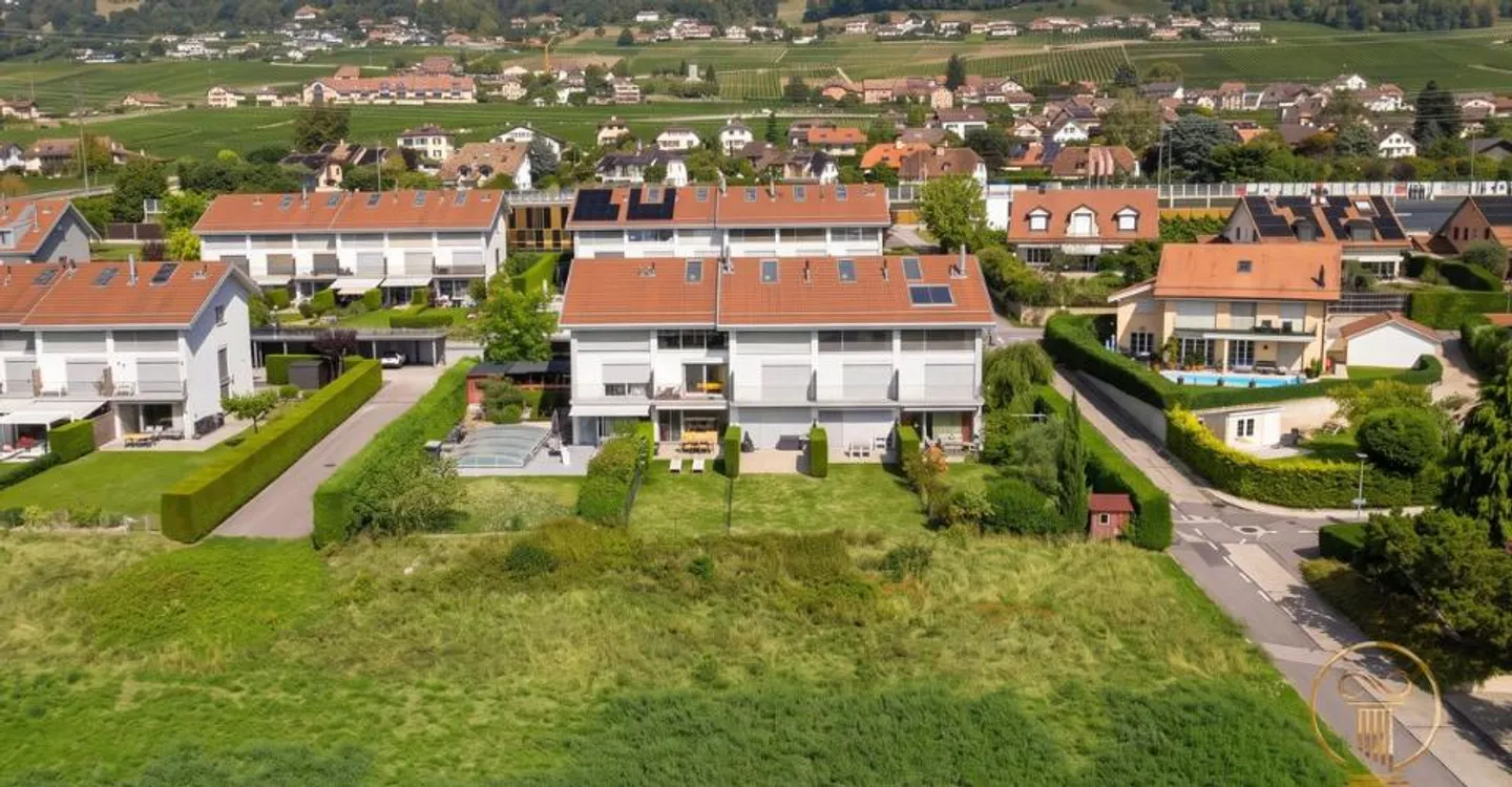 Charmantes Familienhaus mit Seeblick - Foto 1 von 12