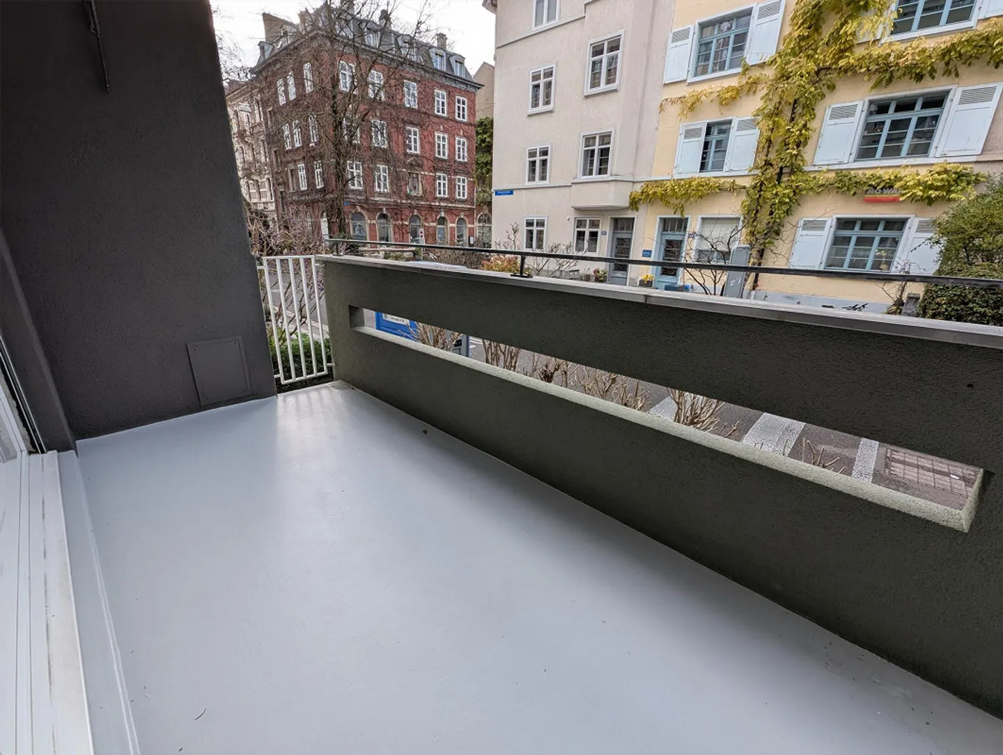 Appartamento moderno di 4,5 stanze nel bel quartiere di St. Johann - Foto 3 di 8