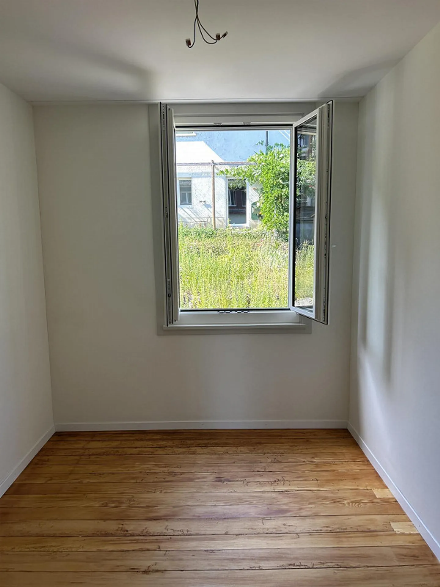First rental of a charming single-family house - Photo 14 of 20