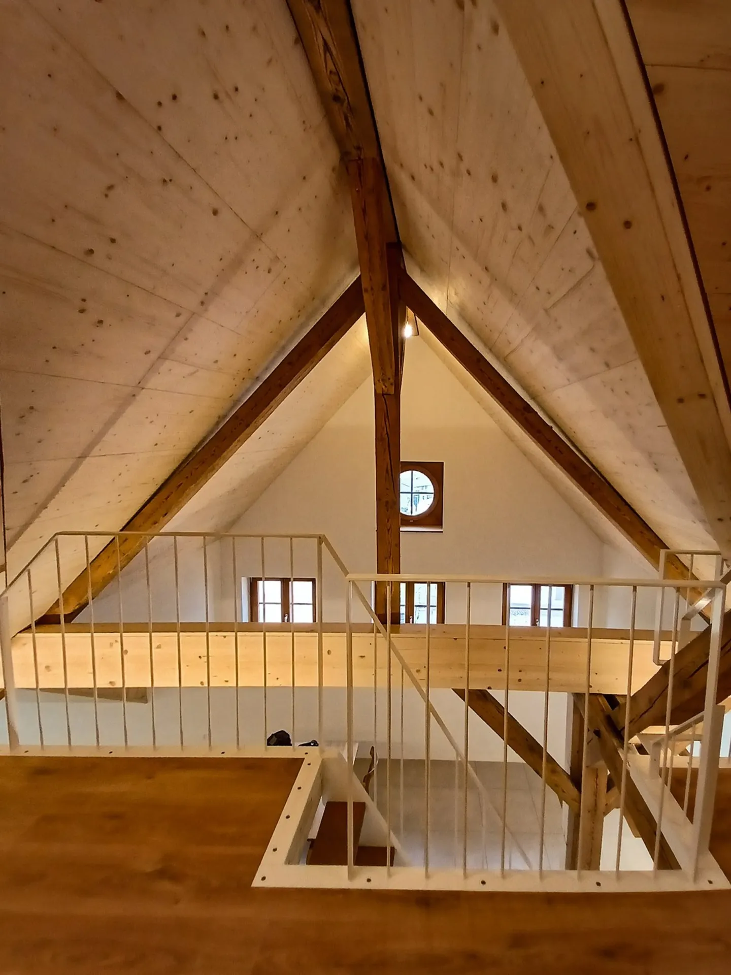 Charmantes Loft in Wünnewil - Foto 6 von 12