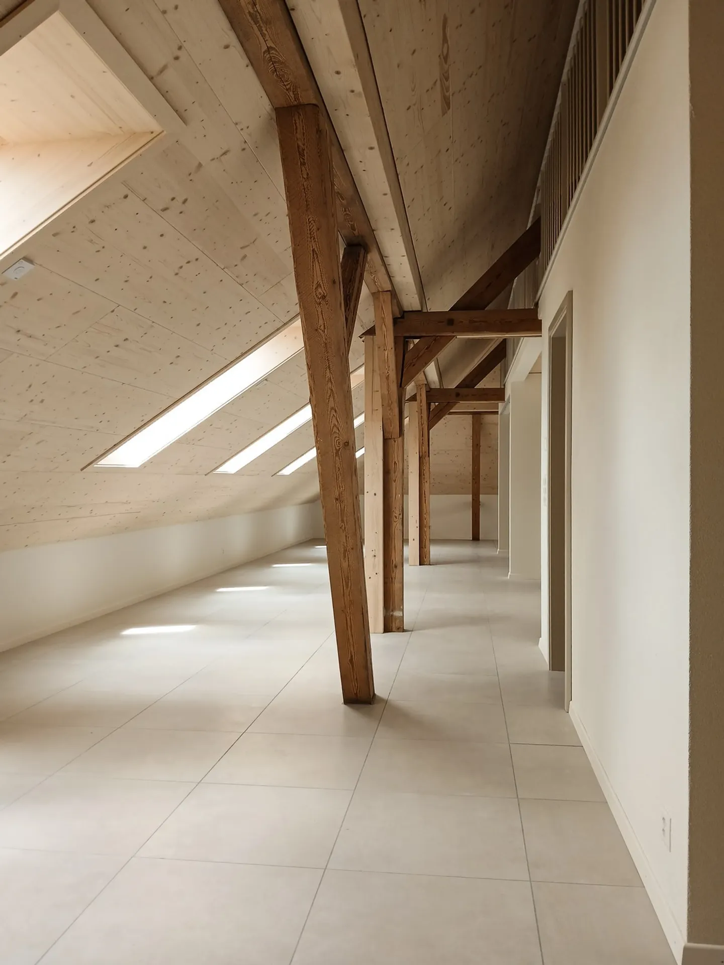 Charmantes Loft in Wünnewil - Foto 8 von 12