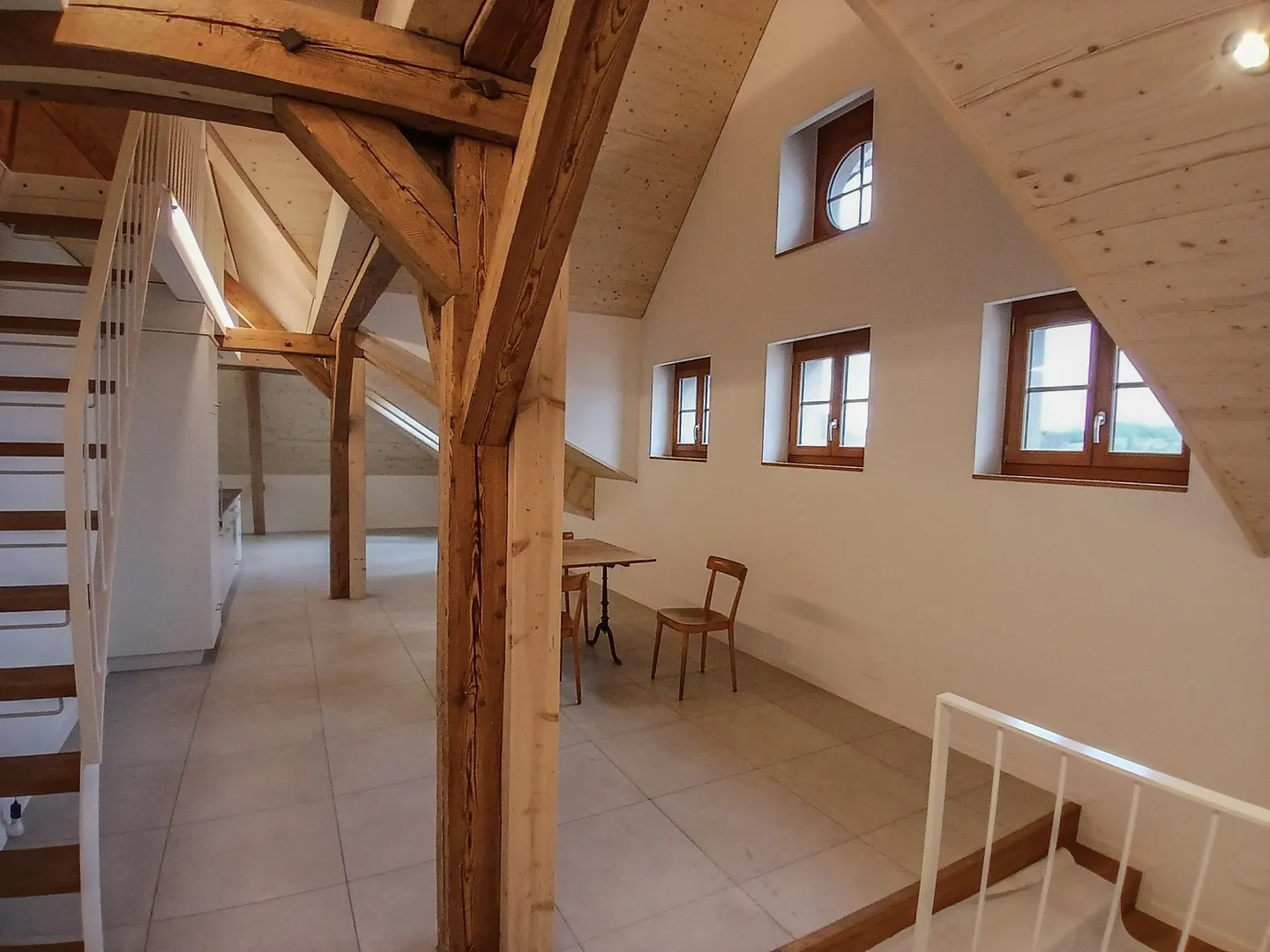 Charmantes Loft in Wünnewil - Foto 9 von 12